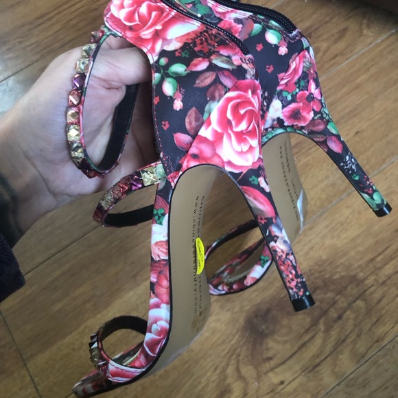 Chinese Laundry Rhinestone Floral Heels - Picture 6 of 8